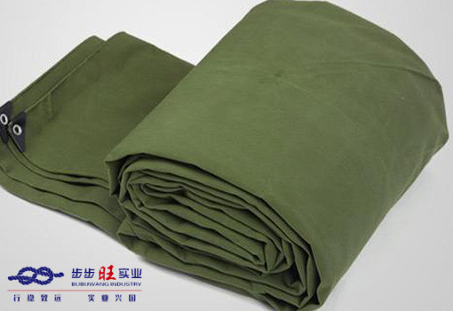 篷布：多功能防护材料的探索与应用